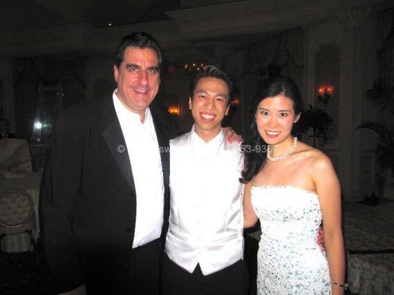 DJ Dave Swirsky with Bride & Groom