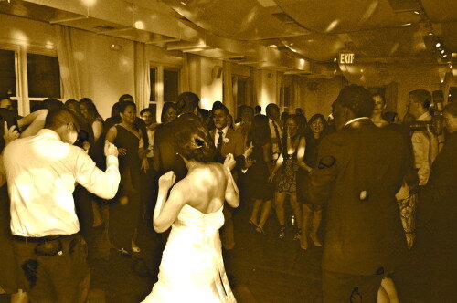 Midtown Loft wedding 1st dance