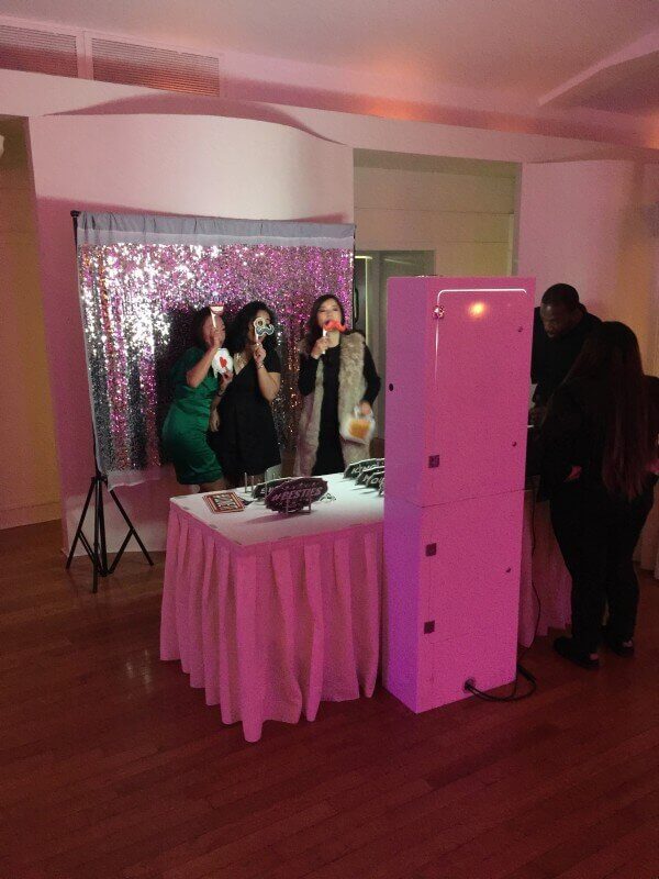 Wedding at Battery Gardens with Photo Booth