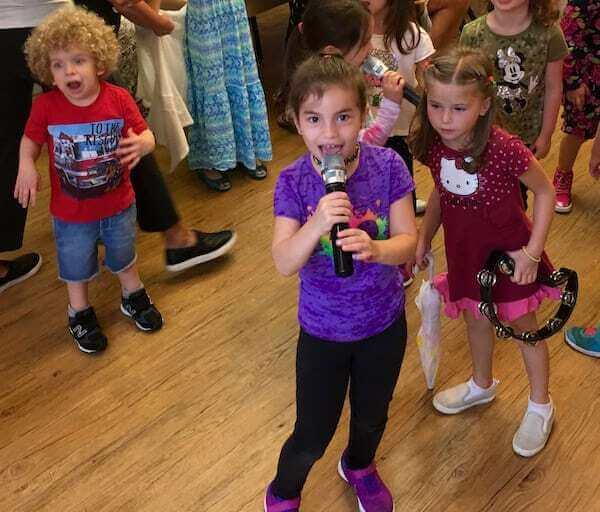 kids sing at karaoke birthday party in NYC