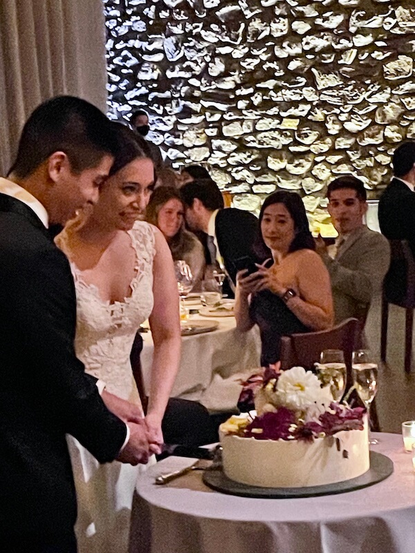 cake cutting at blue hill at stone farms wedding