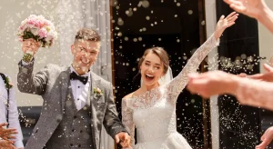 Bride dancing with guests at a New York wedding reception