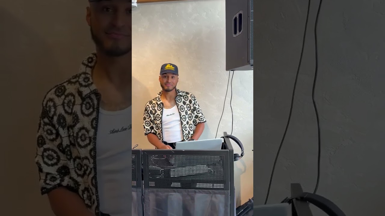 Expressway Music DJ Daniel at School Event