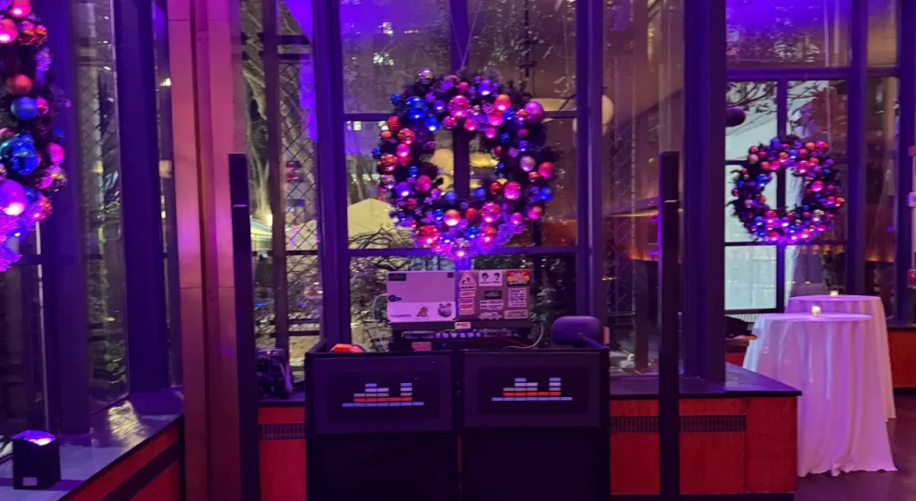 expresswaymusic holiday magic decoration