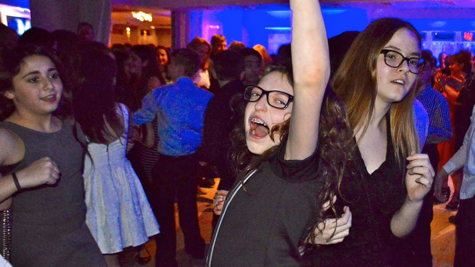 Kids dancing at a Long Island bar mitzvah